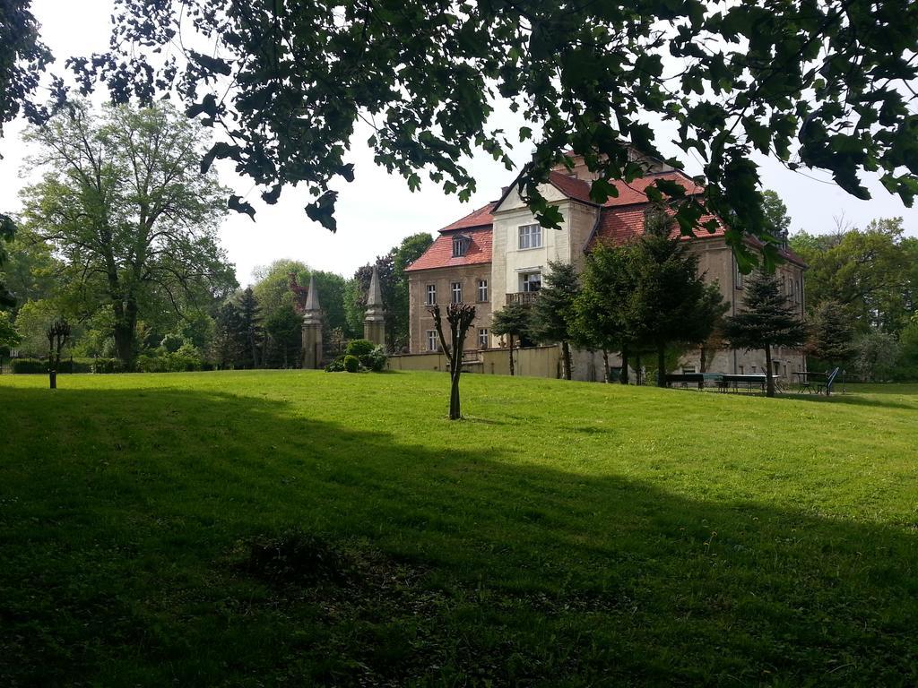 Palac Jastrowiec Villa Buitenkant foto