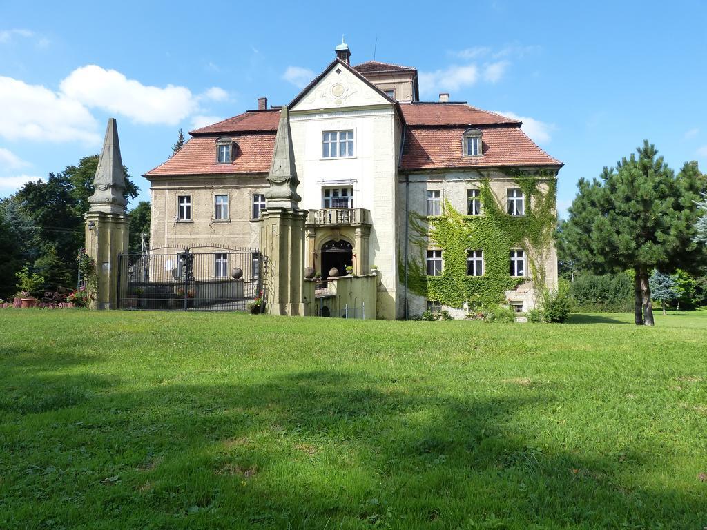 Palac Jastrowiec Villa Buitenkant foto