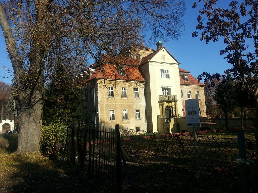 Palac Jastrowiec Villa Buitenkant foto